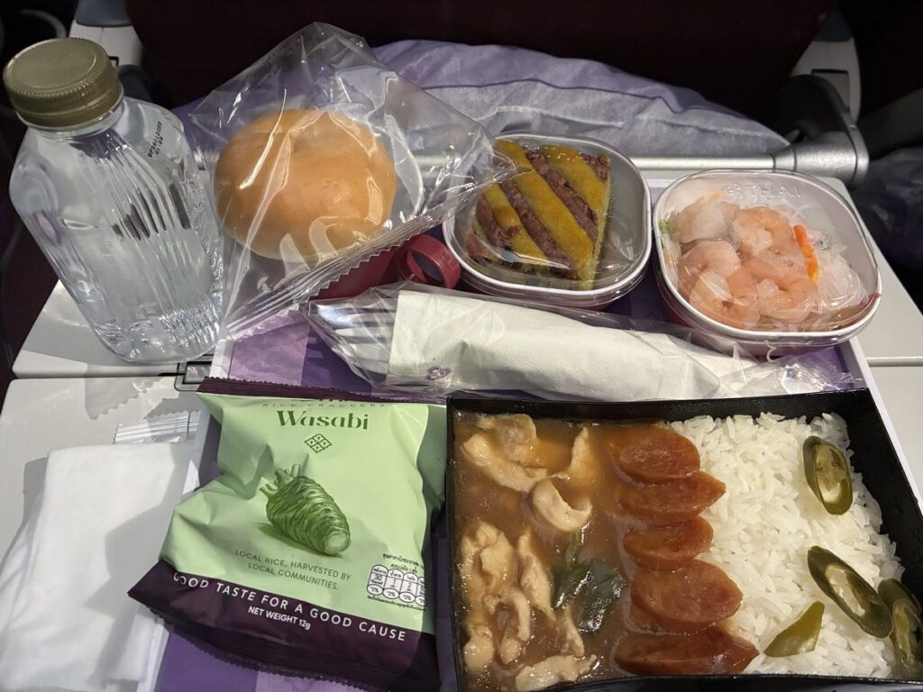 バンコク→羽田便の機内食
