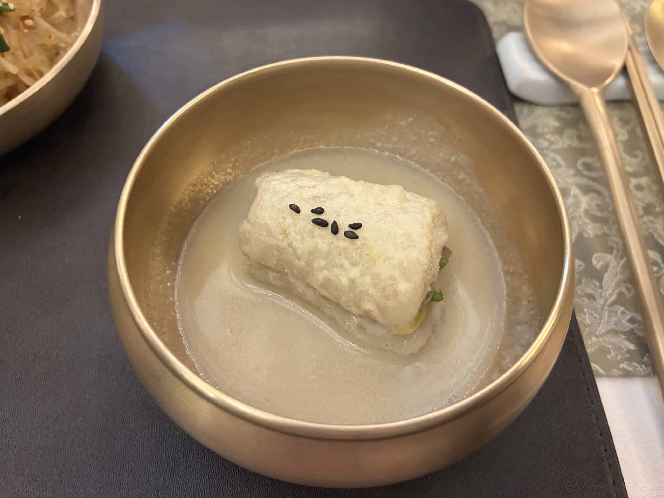 やさしいスープの魚餃子