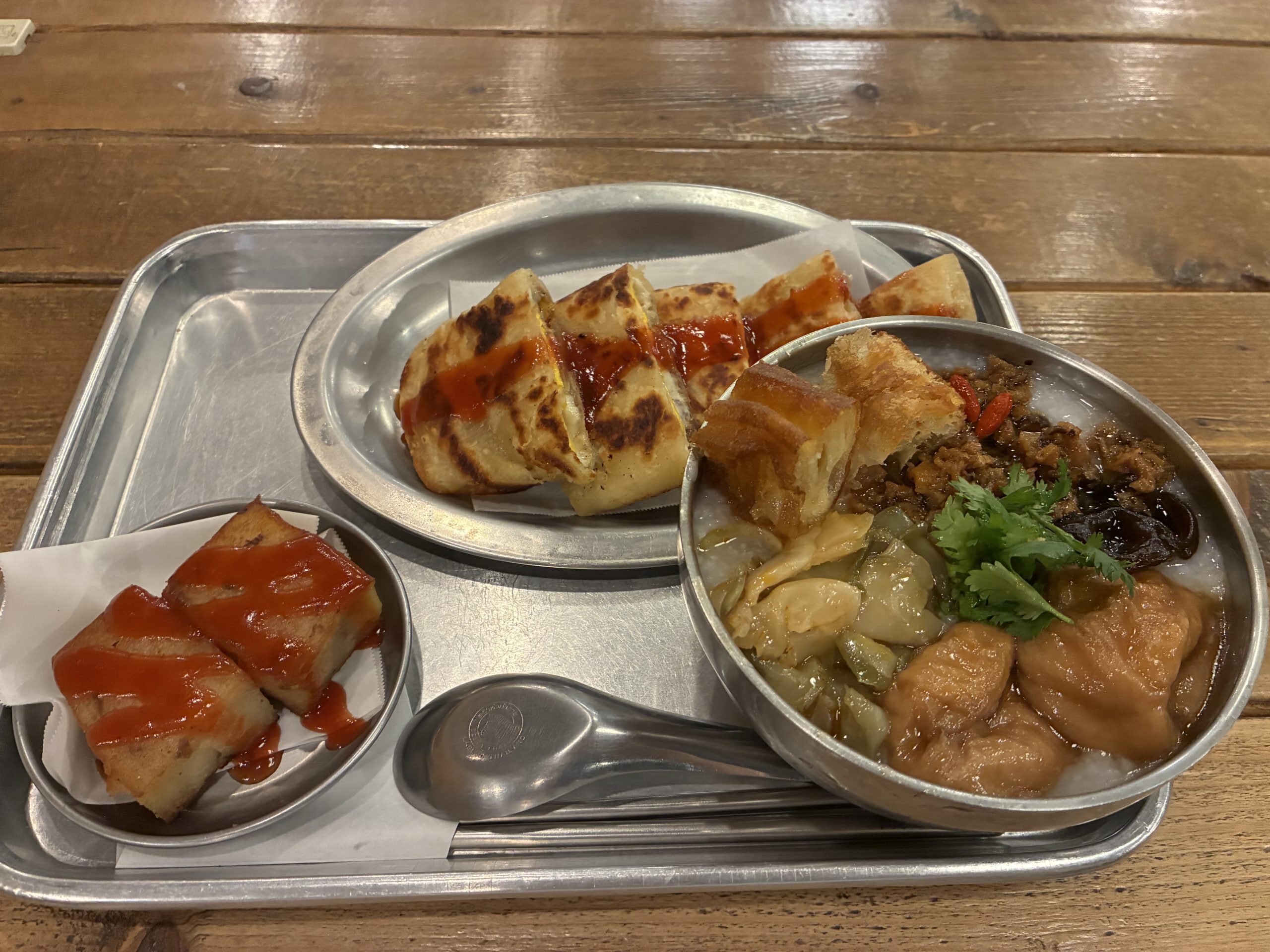 天国粥・チーズダンピン・大根もちのトレー