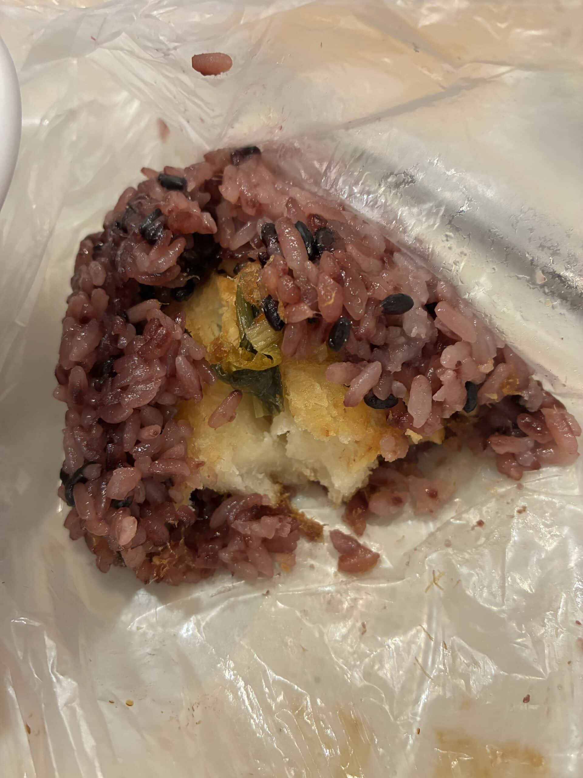 黒米おにぎりの断面